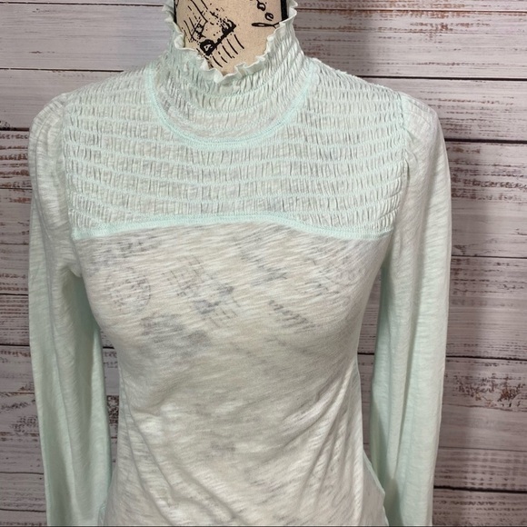 WE THE FREE AQUA CAROLINE SMOCKED SIZE SMALL BLOUSE - Picture 3 of 8